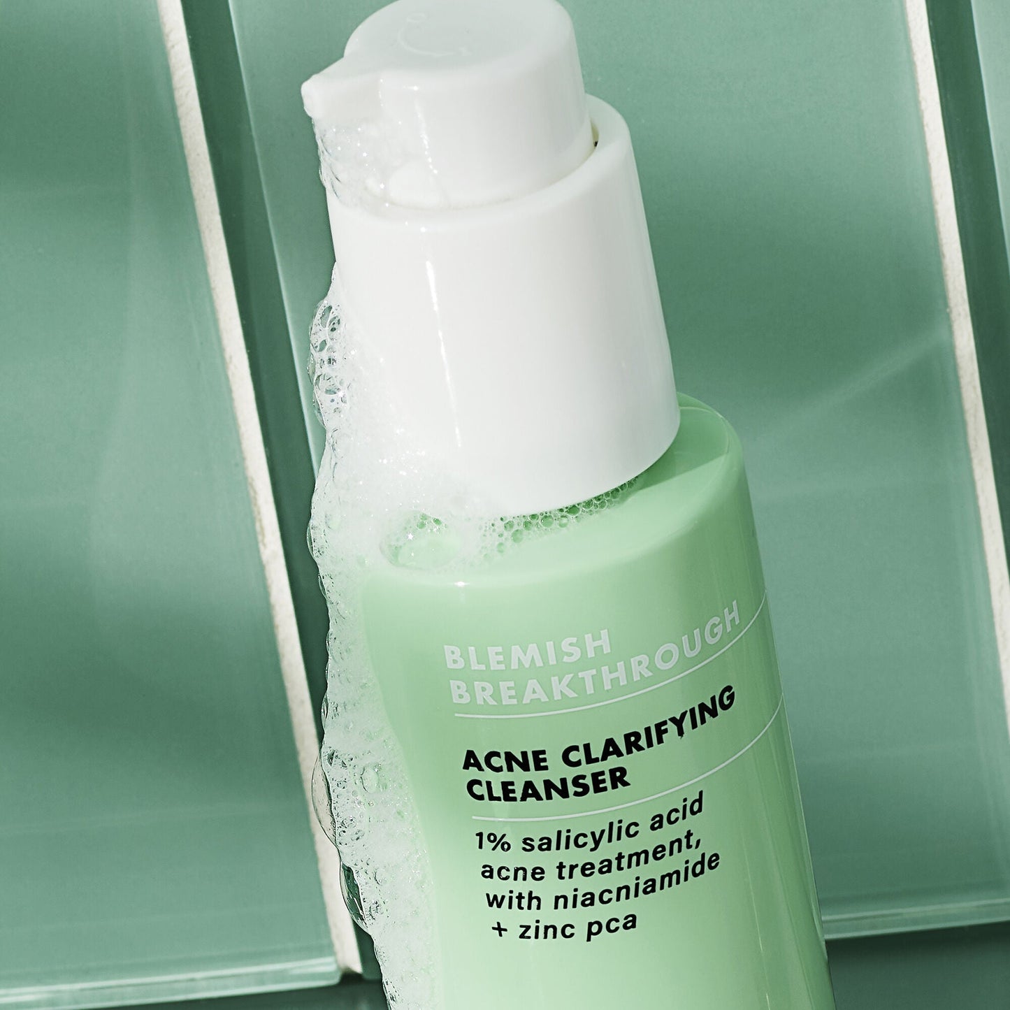 blemish-breakthrough-acne-calming-water-cream-mini-d8 02_021622_SL_BT_Cleanser_Back_Lighter_0129_FStack_FINAL_IGF_V2.jpg