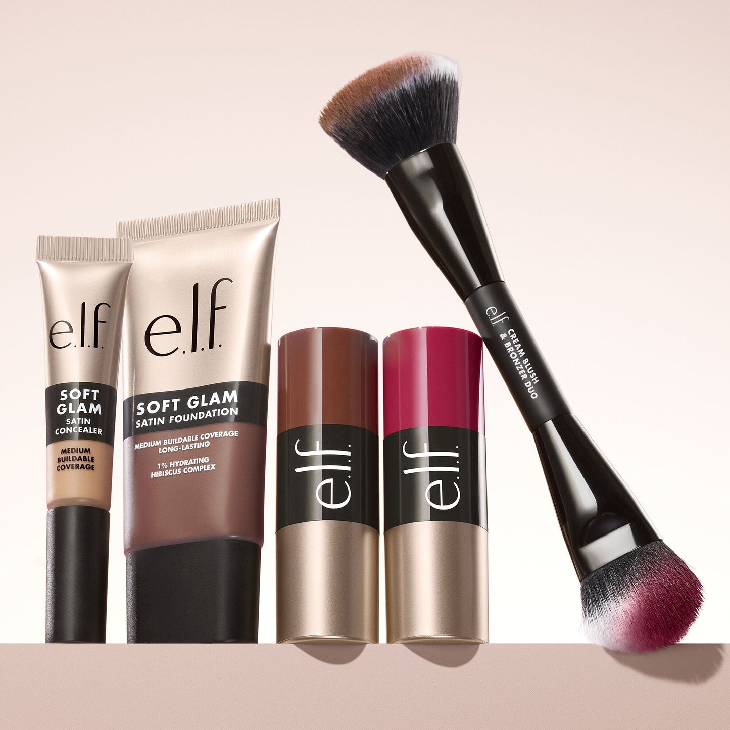 cream-blush-and-bronzer-duo-brush-e5 100225_SoftGlam_Family_0599_MAIN_CLEAN_FOCUS_01_w3QC_RGB_e6629409-dc63-4e11-ad91-1563bf1b72e0.jpg
