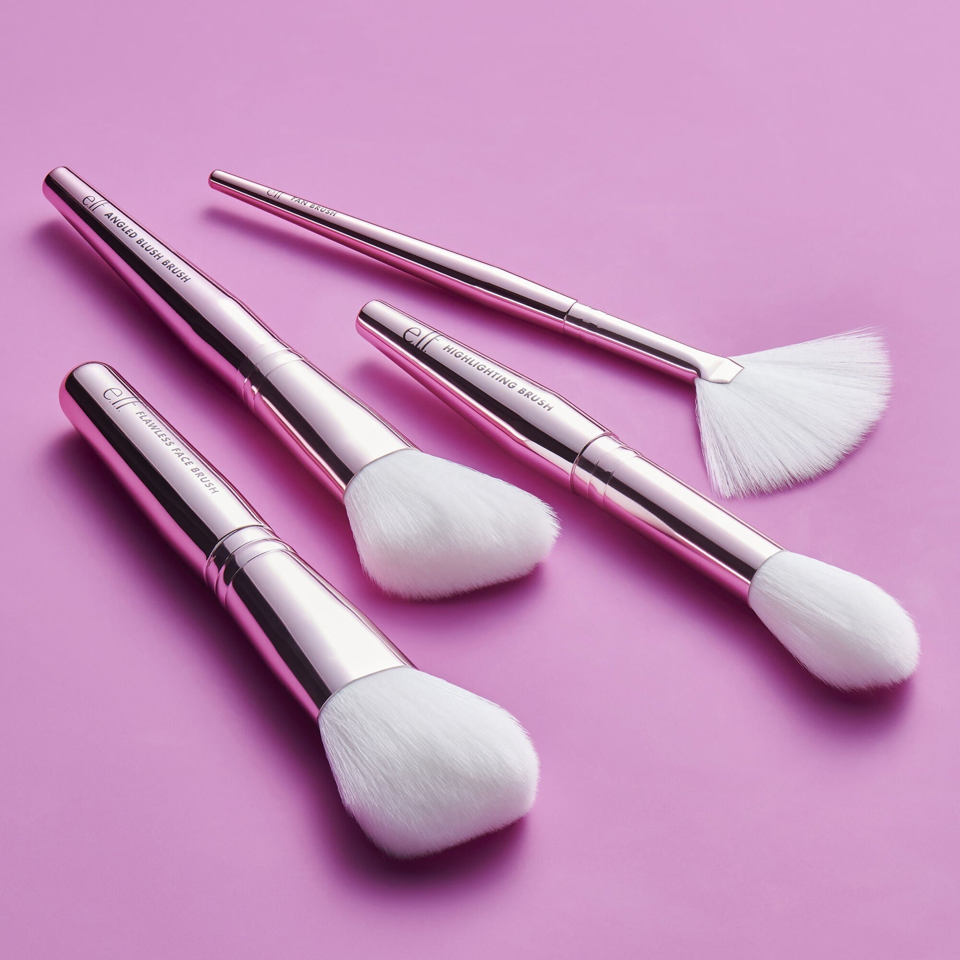 blush-bronzer-and-highlighter-brush-set-j7 12142020_BlushGlow-BrushKit_0027_FocusBracket-MAIN_V2_IGF.jpg