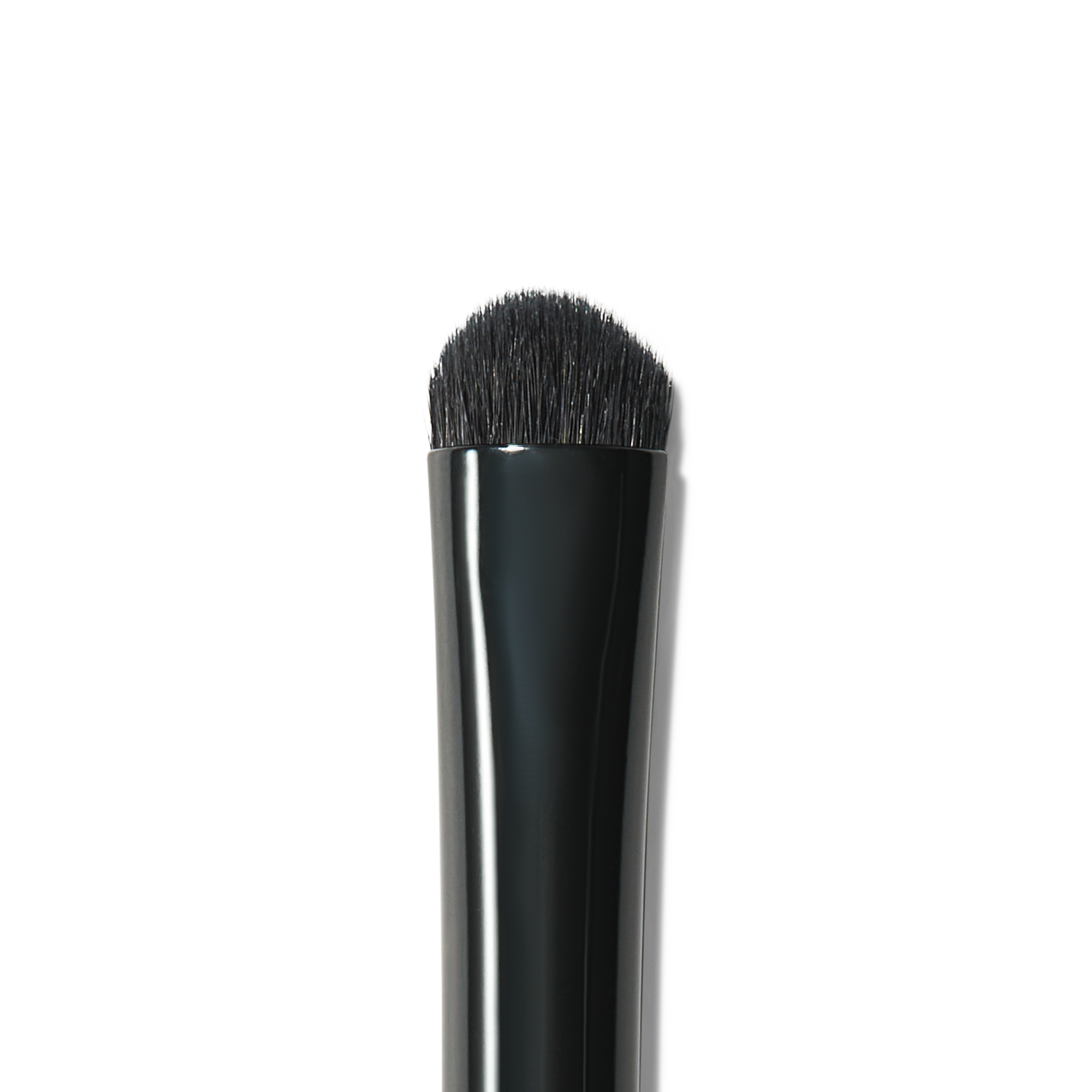 short-smudging-brush-q4 81282_MACRO_R.png