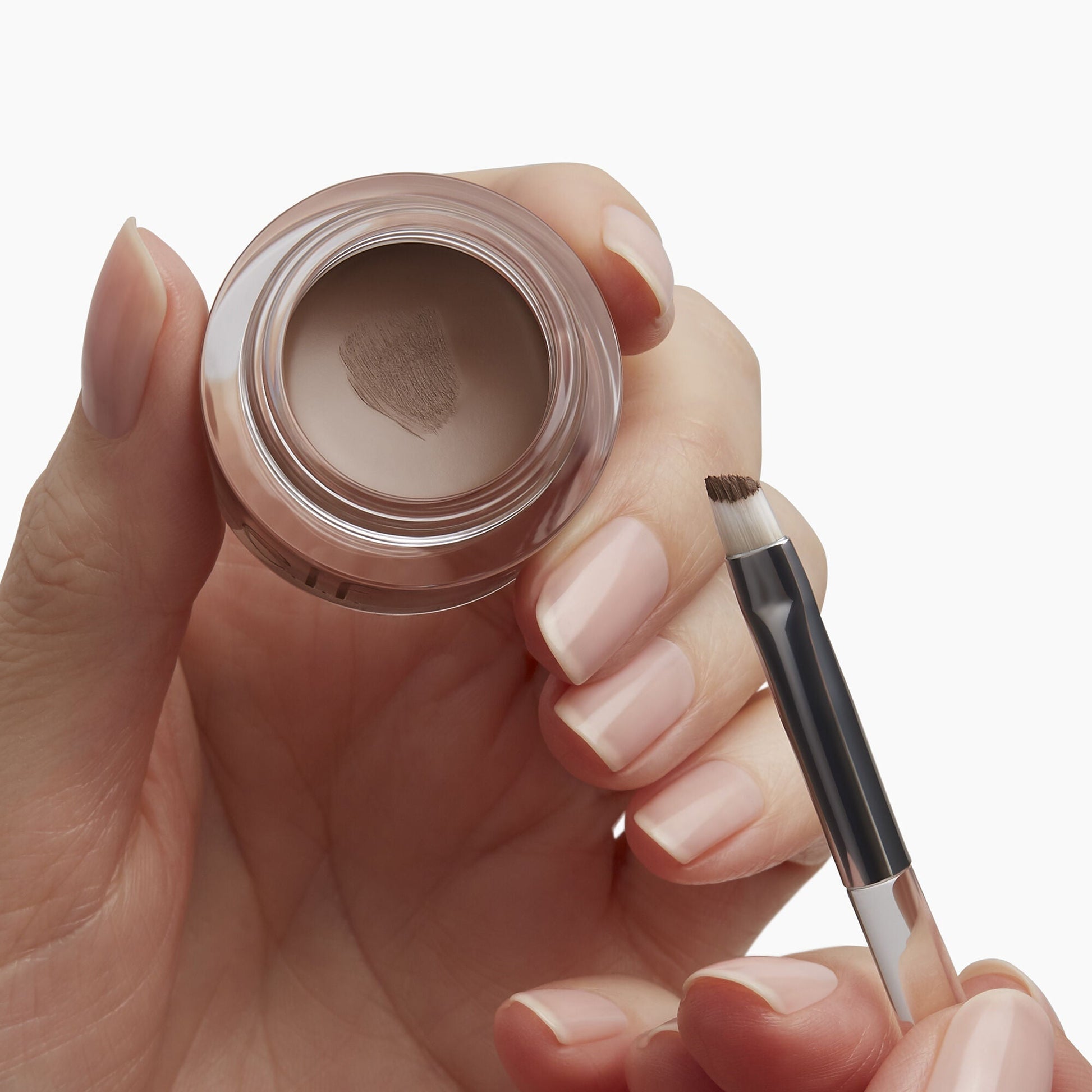 precision-dual-sided-eyebrow-brush-x5 85315_PrecisionDualSidedEyebrowBrush_Model.jpg