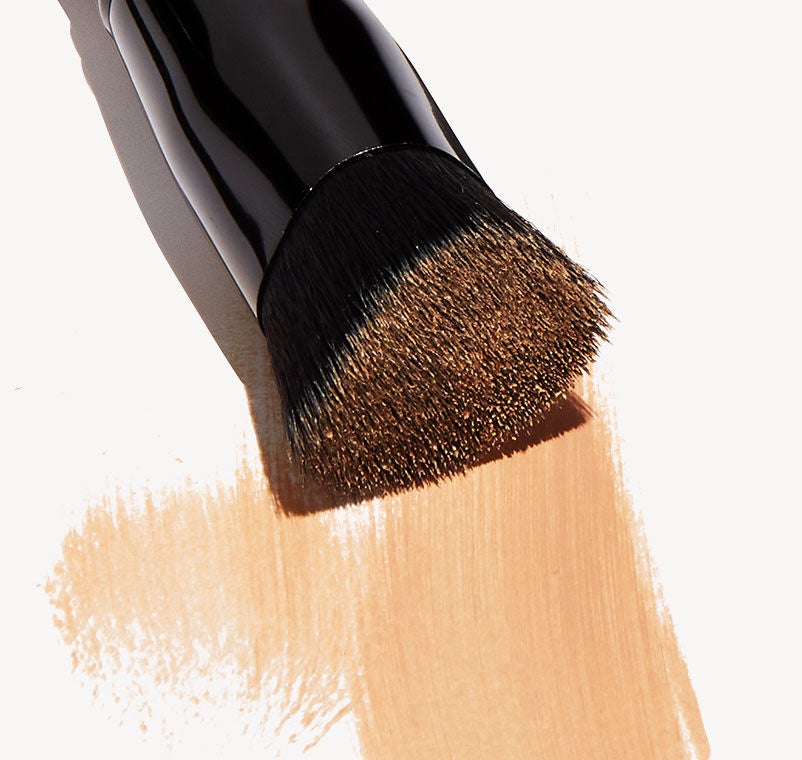 triangular-buffing-foundation-brush-h2 shot.jpg